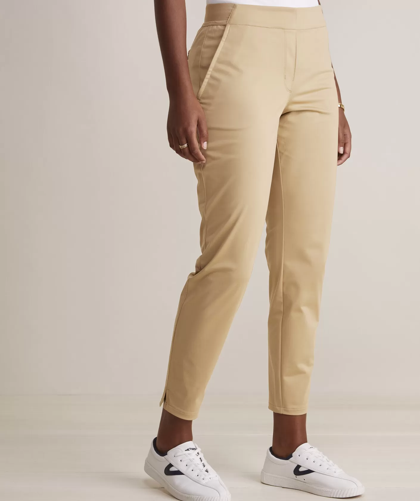 Vineyard Vines Crop Flare Ponte Pants< Pants & Denim